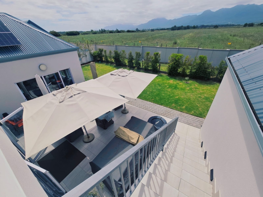 3 Bedroom Property for Sale in Kingswood Golf Estate Western Cape